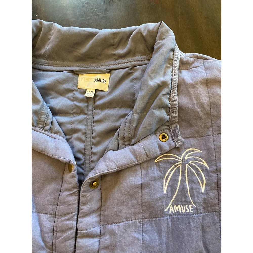 Amuse‎ Society Women Jacket L/XL Blue Palm Embroidered Quilted ButtonUp Beach - Picture 2 of 8